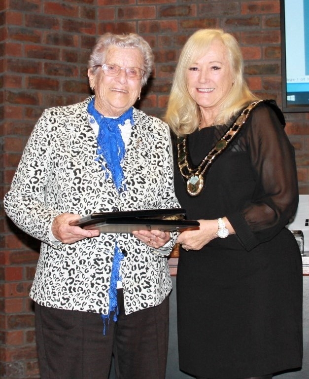2021 Freeman being awarded to Norma Walsh by Mayor Margaret Thomas